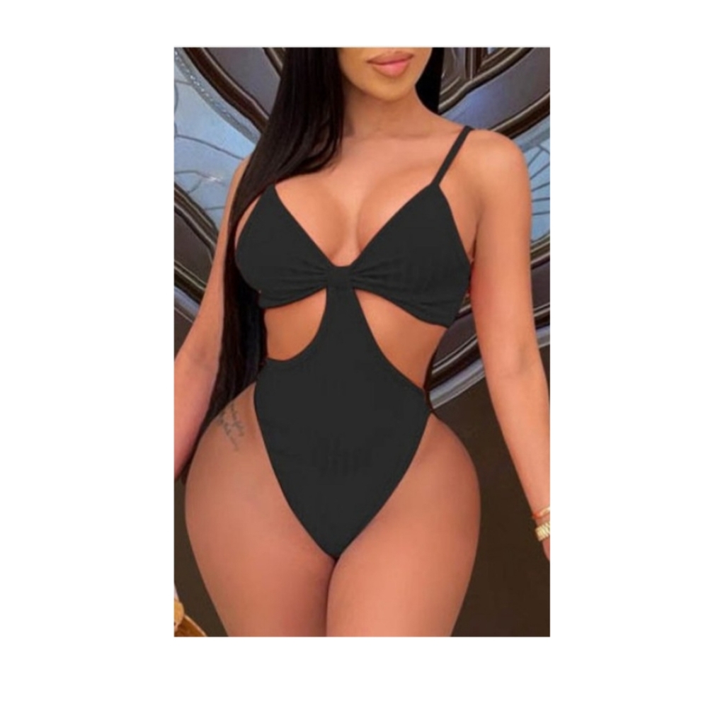 One piece swimwear